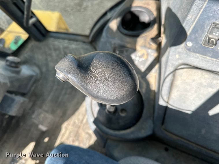 image for item DQ0824 2015 John Deere 310SL backhoe