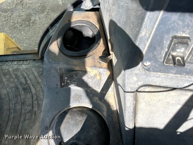 image for item DQ0824 2015 John Deere 310SL backhoe