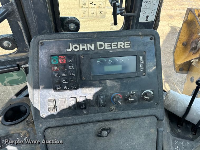 image for item DQ0824 2015 John Deere 310SL backhoe