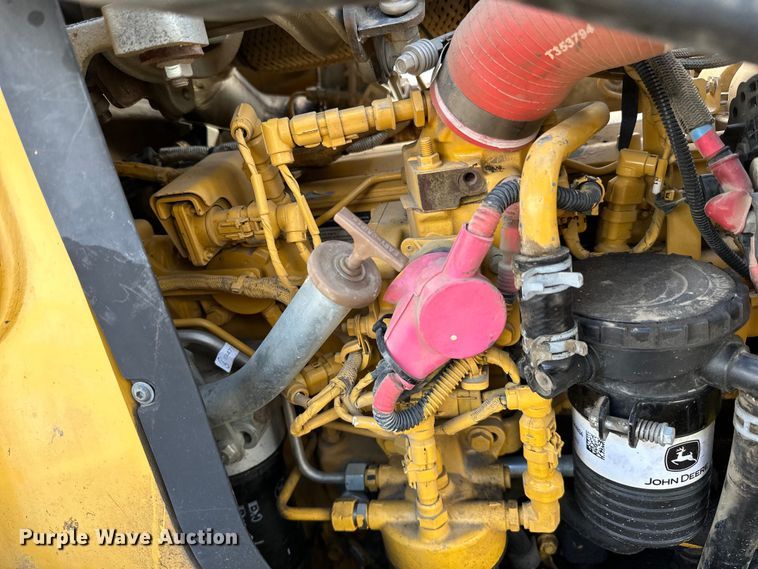 image for item DQ0824 2015 John Deere 310SL backhoe