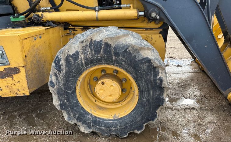 image for item DQ0824 2015 John Deere 310SL backhoe