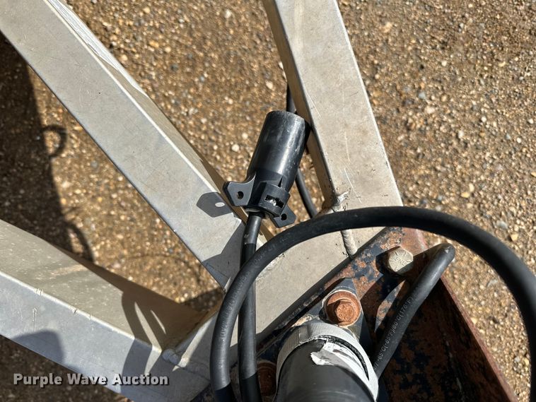 image for item DQ0825 2013 InTech fiber optic splice trailer