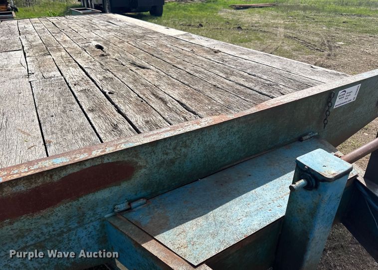 image for item DQ0826 1997 Felling  equipment trailer