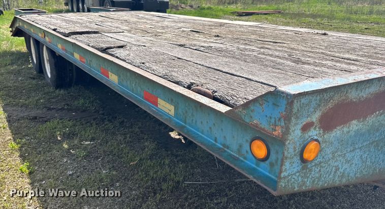image for item DQ0826 1997 Felling  equipment trailer