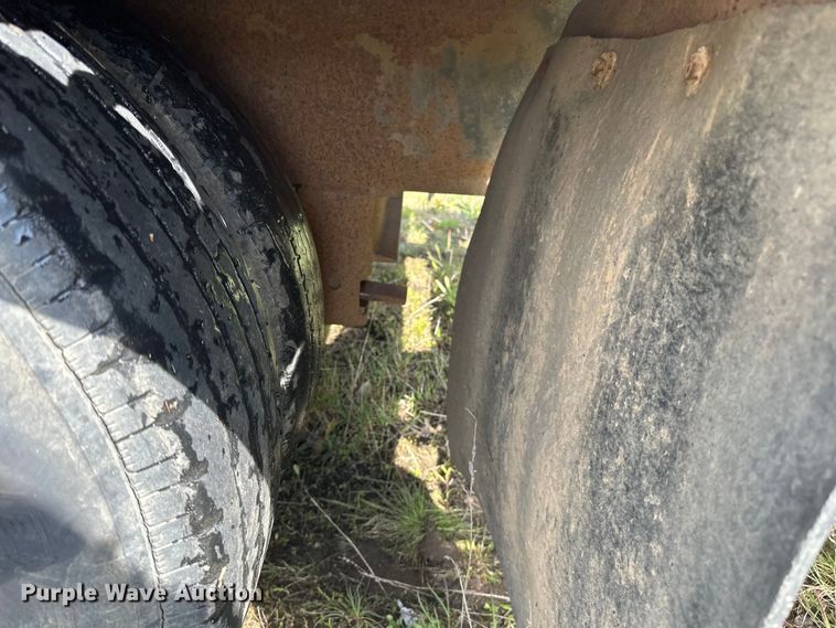 image for item DQ0826 1997 Felling  equipment trailer