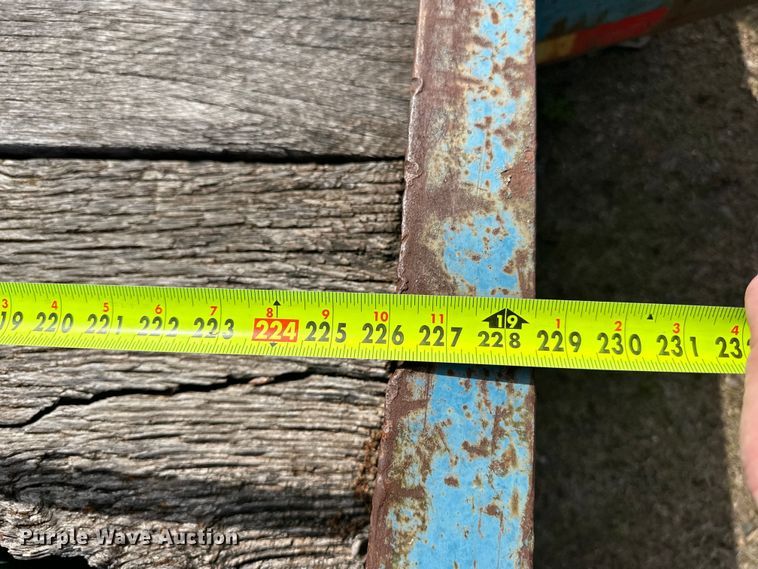 image for item DQ0826 1997 Felling  equipment trailer