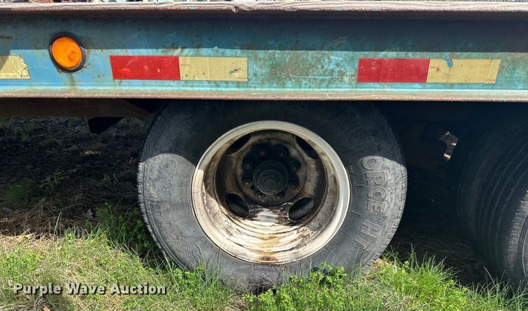 image for item DQ0826 1997 Felling  equipment trailer