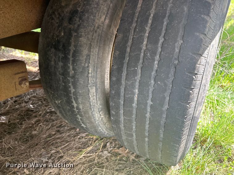 image for item DQ0826 1997 Felling  equipment trailer