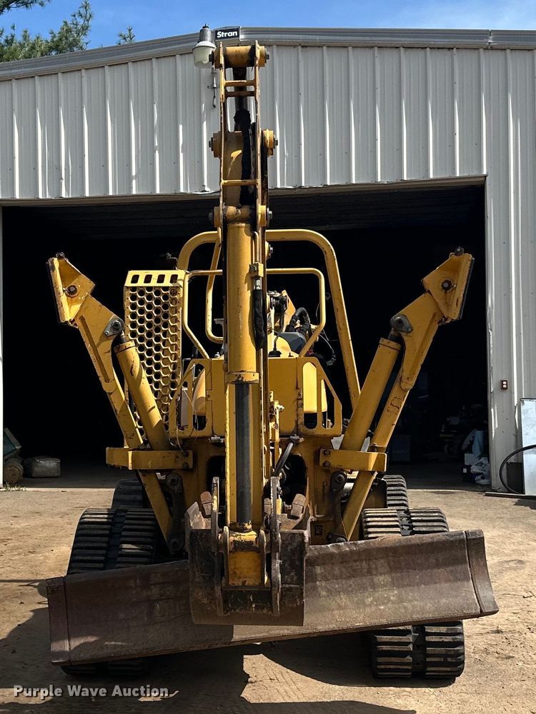 image for item DQ0827 2011 Vermeer  RTX750 cable plow