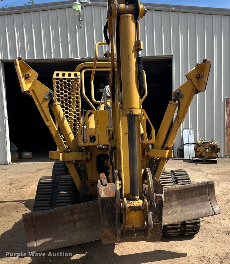 image for item DQ0827 2011 Vermeer  RTX750 cable plow