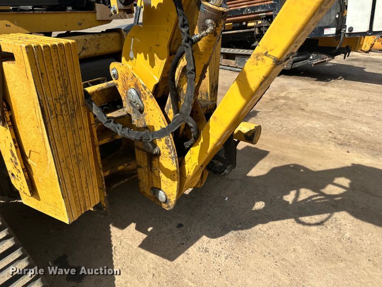 image for item DQ0827 2011 Vermeer  RTX750 cable plow