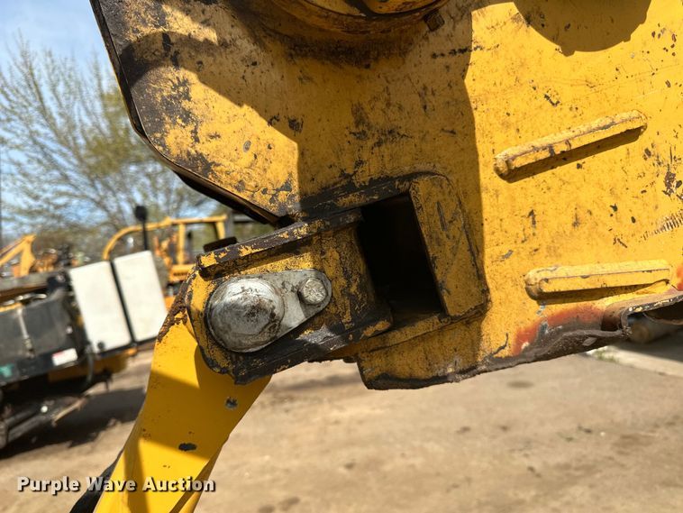 image for item DQ0827 2011 Vermeer  RTX750 cable plow