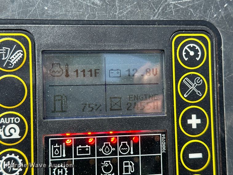 image for item DQ0827 2011 Vermeer  RTX750 cable plow