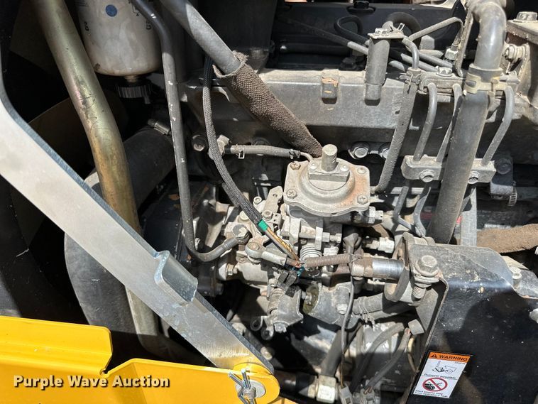 image for item DQ0827 2011 Vermeer  RTX750 cable plow