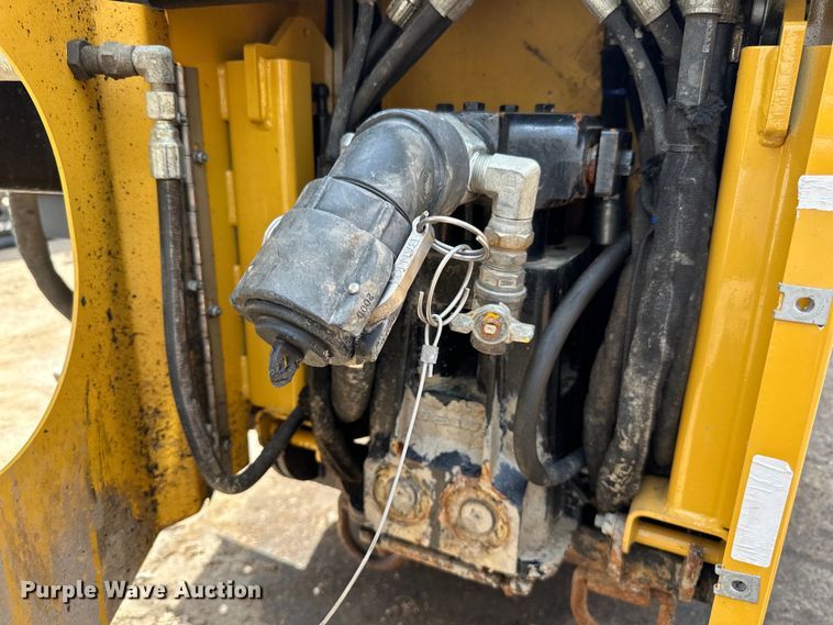 image for item DQ0828 2013 Vermeer D20X22 II directional boring unit