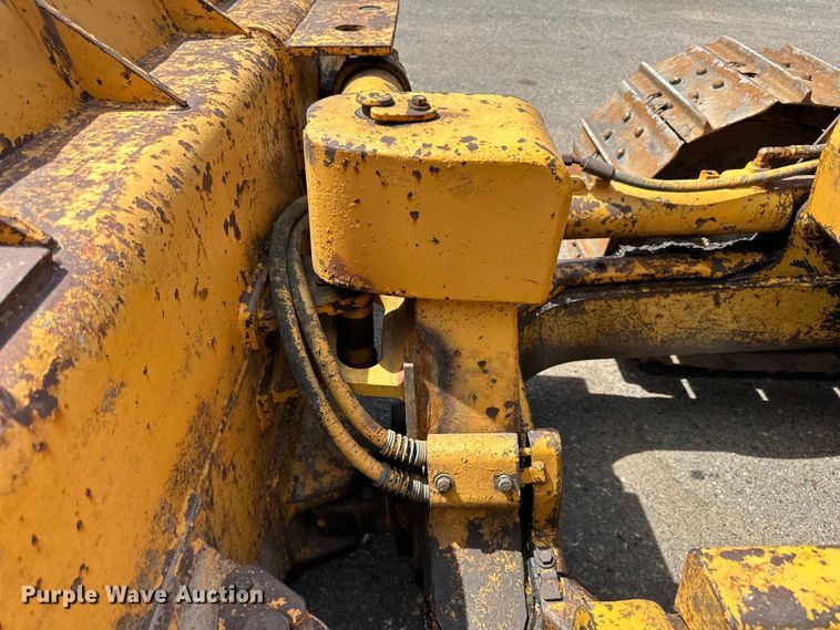 image for item DQ0829 1988 Caterpillar  D4B dozer