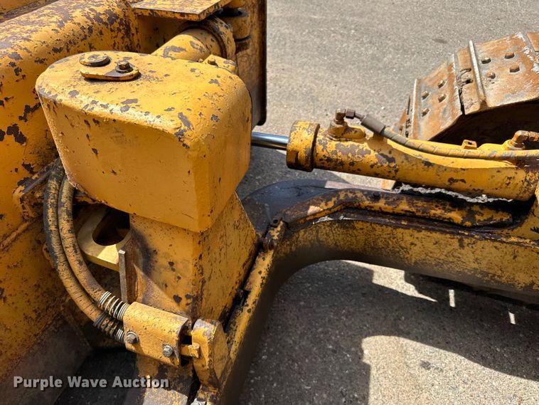 image for item DQ0829 1988 Caterpillar  D4B dozer