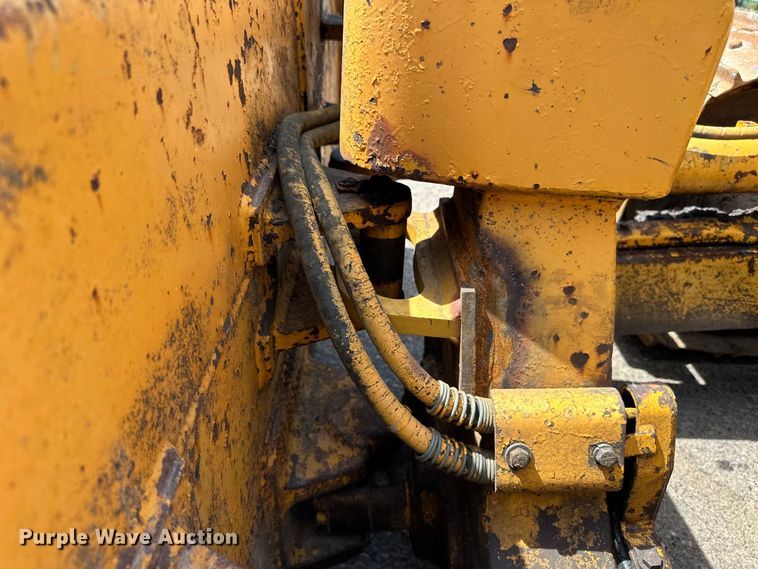 image for item DQ0829 1988 Caterpillar  D4B dozer