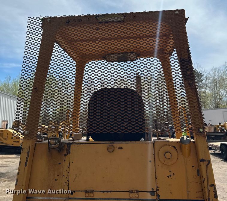 image for item DQ0829 1988 Caterpillar  D4B dozer