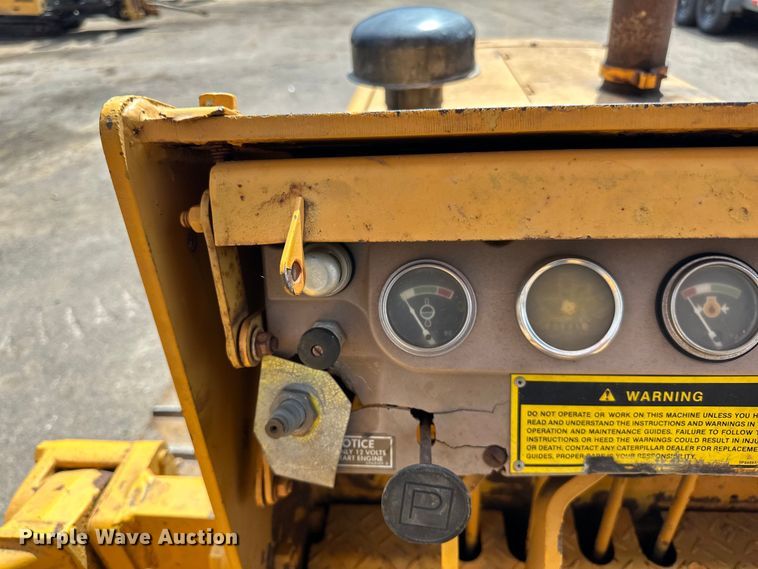 image for item DQ0829 1988 Caterpillar  D4B dozer