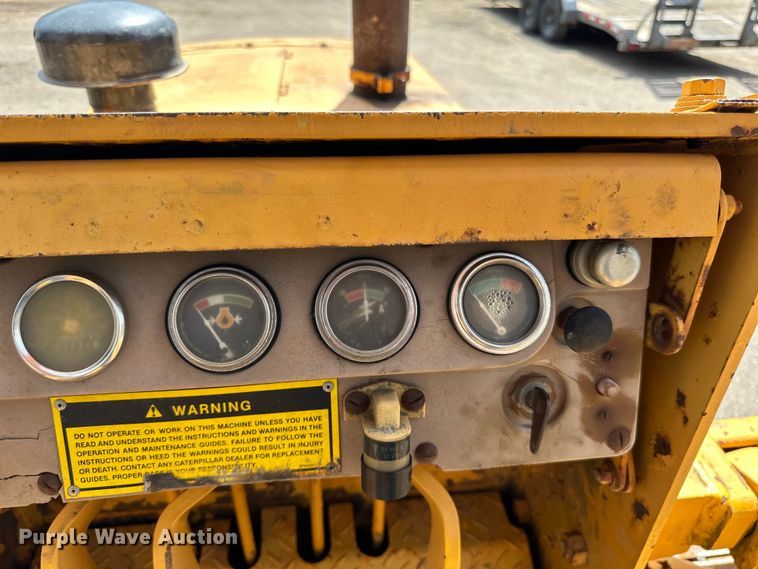 image for item DQ0829 1988 Caterpillar  D4B dozer