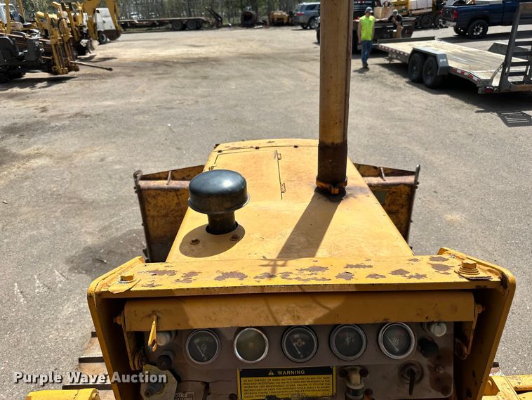 image for item DQ0829 1988 Caterpillar  D4B dozer