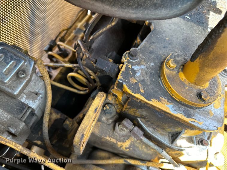 image for item DQ0829 1988 Caterpillar  D4B dozer