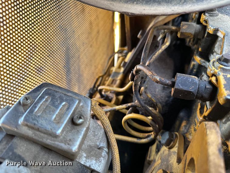 image for item DQ0829 1988 Caterpillar  D4B dozer