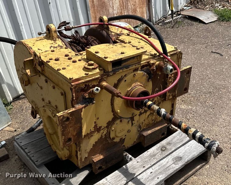 image for item DQ0830 Caterpillar 53  dozer winch