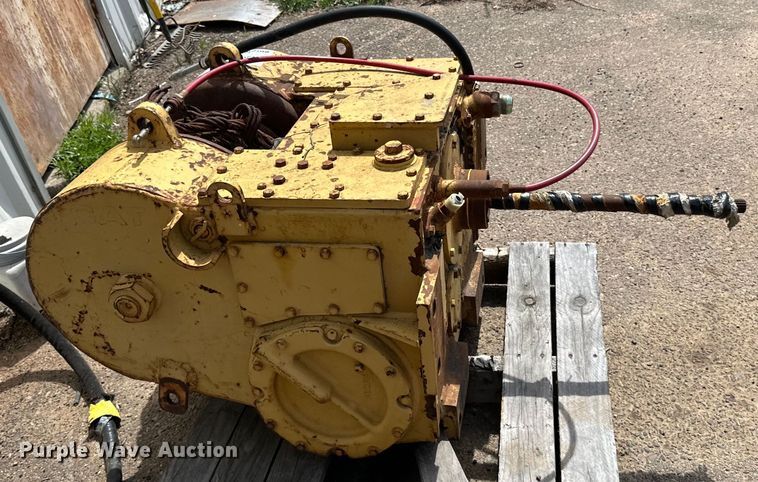 image for item DQ0830 Caterpillar 53  dozer winch