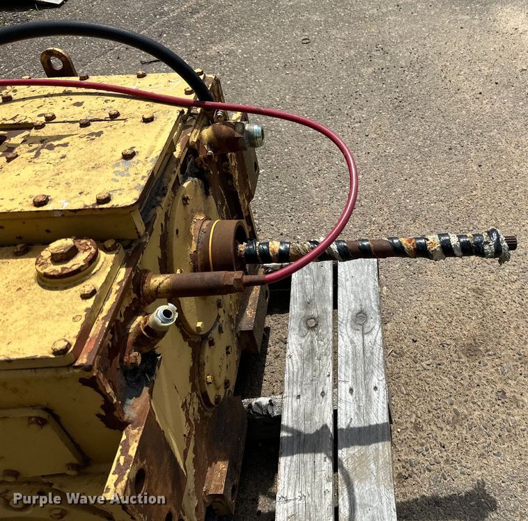 image for item DQ0830 Caterpillar 53  dozer winch