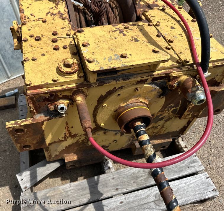 image for item DQ0830 Caterpillar 53  dozer winch