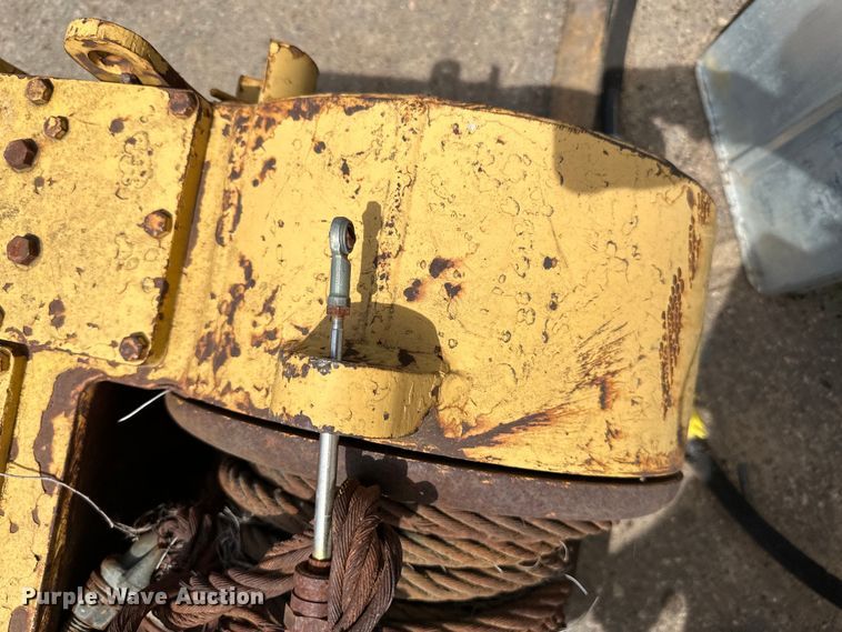 image for item DQ0830 Caterpillar 53  dozer winch