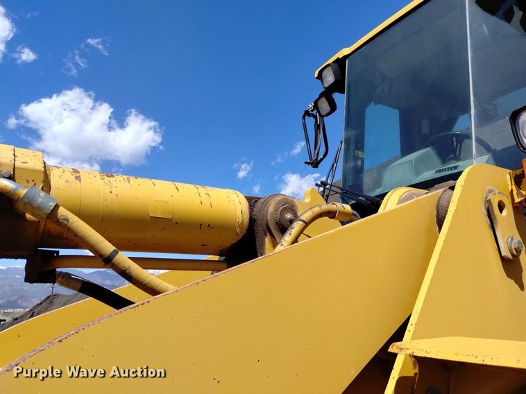 image for item DQ6081 1999 Caterpillar 966G wheel loader