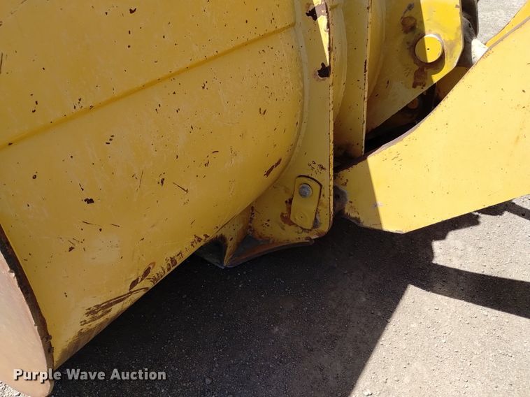 image for item DQ6081 1999 Caterpillar 966G wheel loader