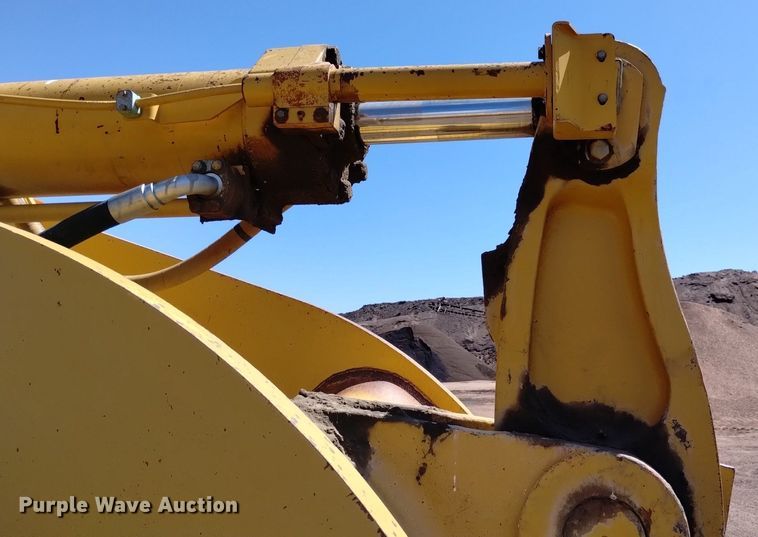 image for item DQ6081 1999 Caterpillar 966G wheel loader