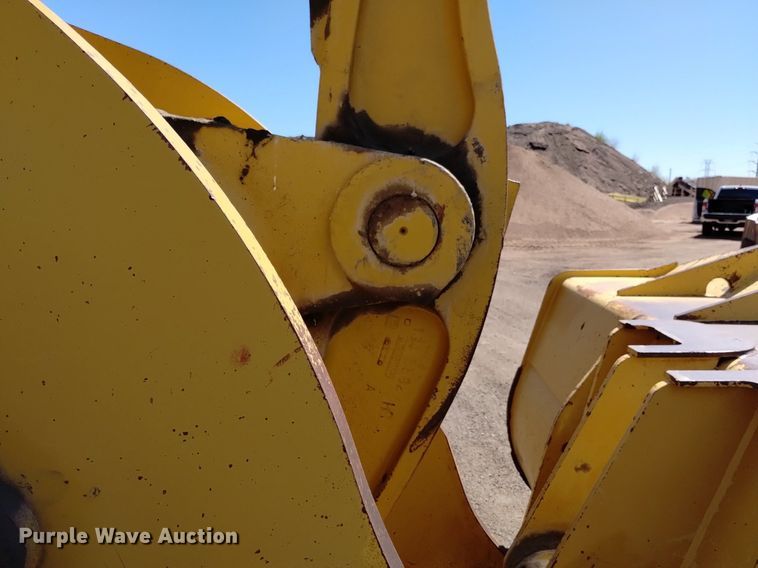 image for item DQ6081 1999 Caterpillar 966G wheel loader