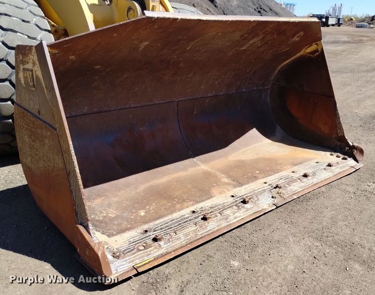 image for item DQ6081 1999 Caterpillar 966G wheel loader