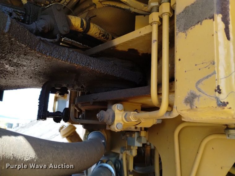 image for item DQ6081 1999 Caterpillar 966G wheel loader