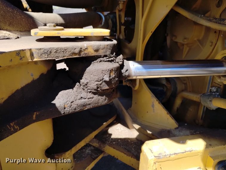 image for item DQ6081 1999 Caterpillar 966G wheel loader