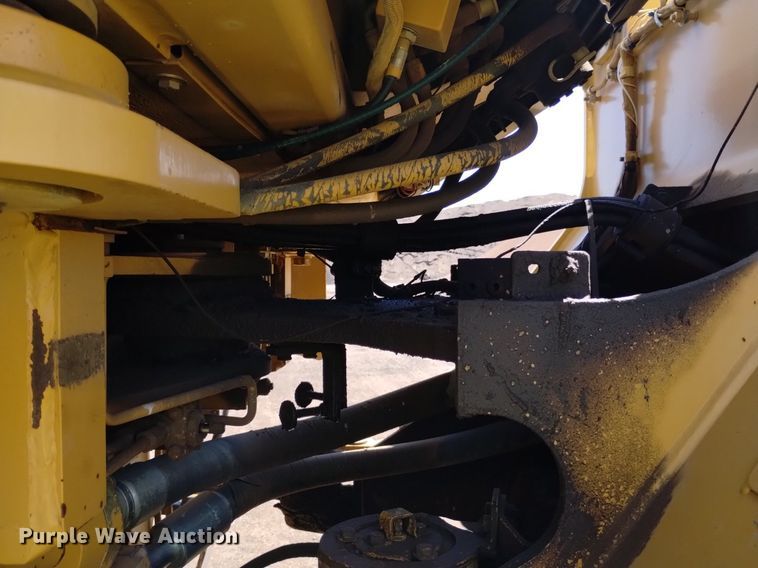 image for item DQ6081 1999 Caterpillar 966G wheel loader