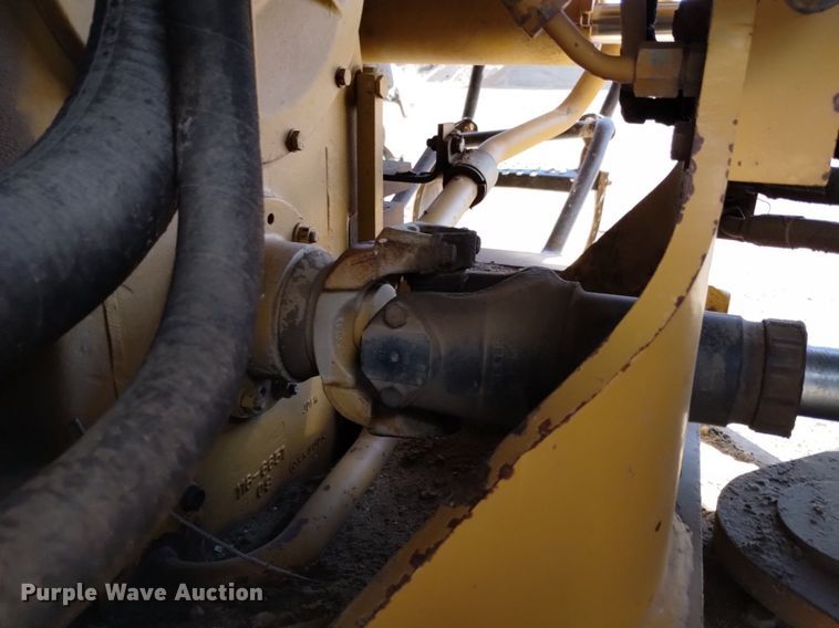 image for item DQ6081 1999 Caterpillar 966G wheel loader