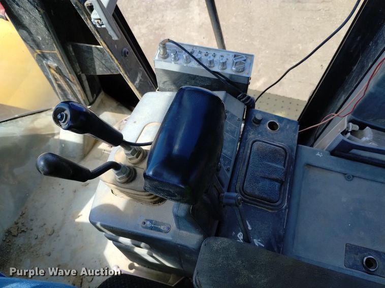 image for item DQ6081 1999 Caterpillar 966G wheel loader