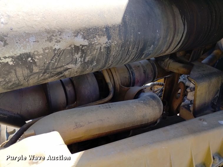 image for item DQ6081 1999 Caterpillar 966G wheel loader