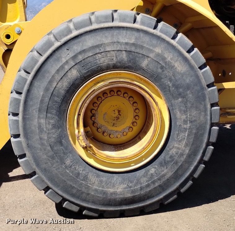 image for item DQ6081 1999 Caterpillar 966G wheel loader