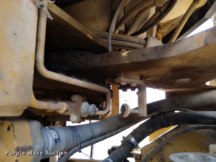 image for item DQ6082 1999 Caterpillar 966G wheel loader