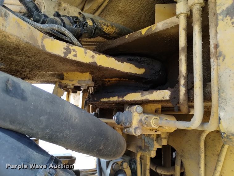 image for item DQ6082 1999 Caterpillar 966G wheel loader