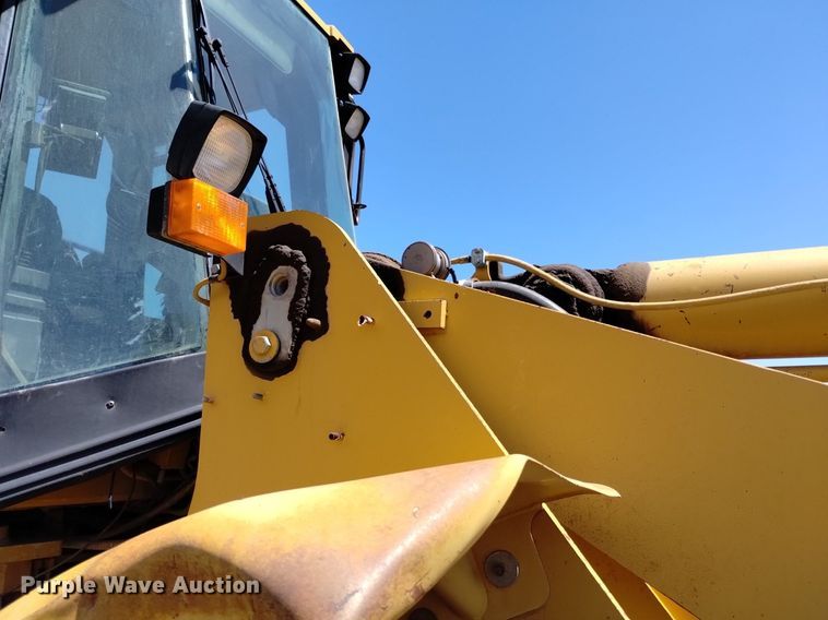 image for item DQ6082 1999 Caterpillar 966G wheel loader