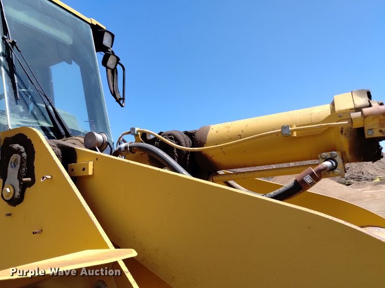 image for item DQ6082 1999 Caterpillar 966G wheel loader