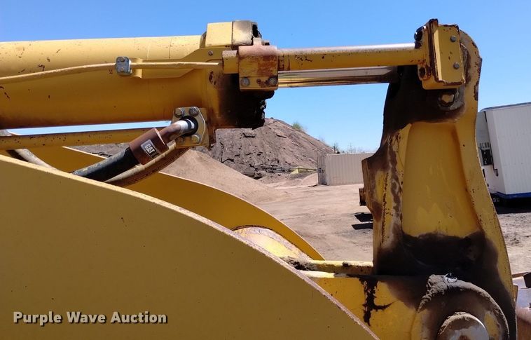 image for item DQ6082 1999 Caterpillar 966G wheel loader